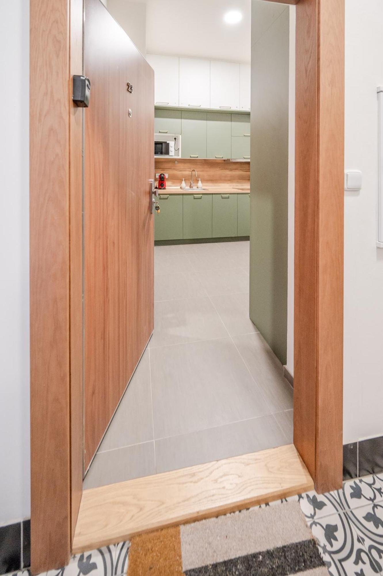 פראג Seifertova Apartments By Willstay מראה חיצוני תמונה