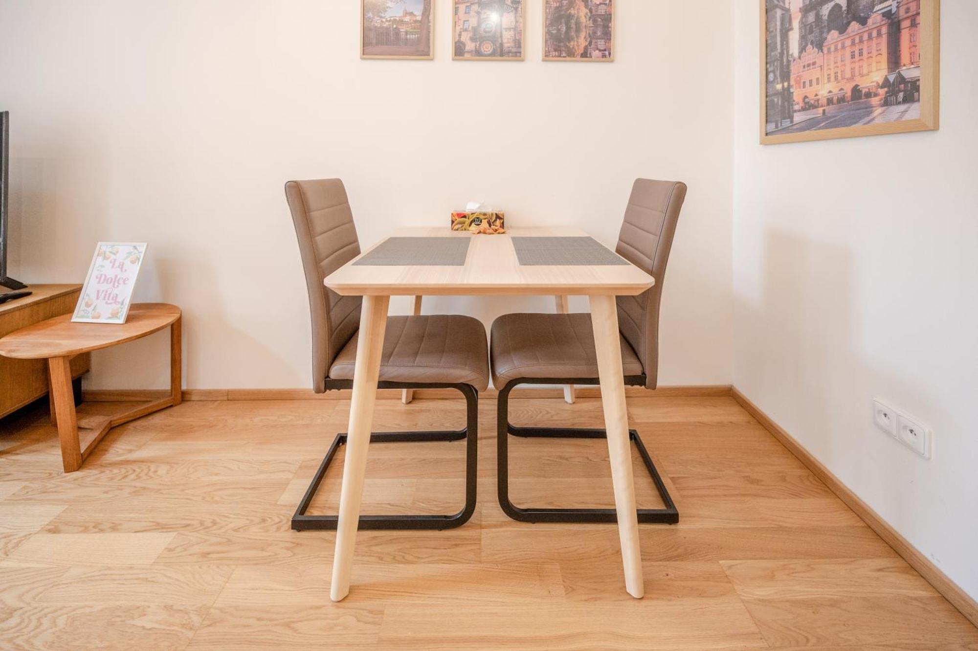 פראג Seifertova Apartments By Willstay מראה חיצוני תמונה